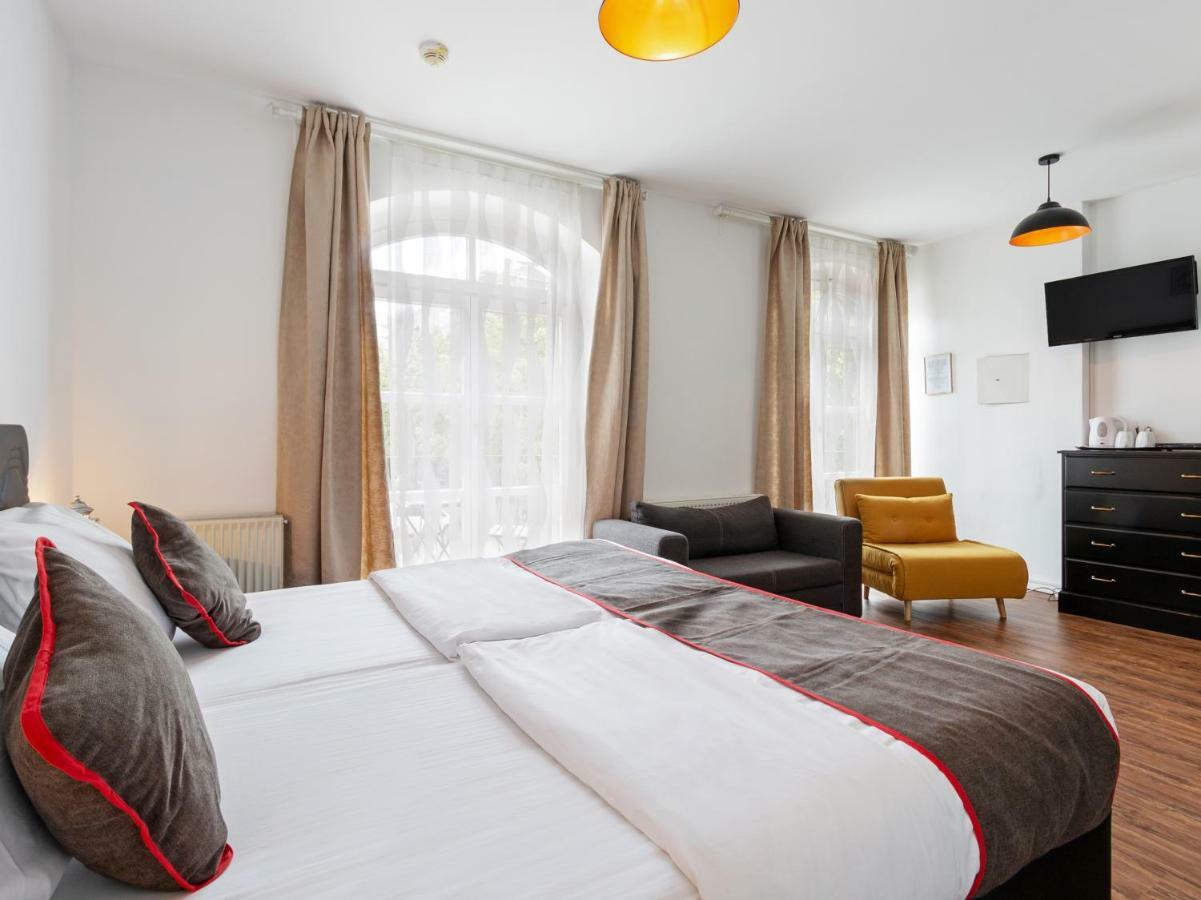 Oyo Hotel Matzbach Berlijn Buitenkant foto